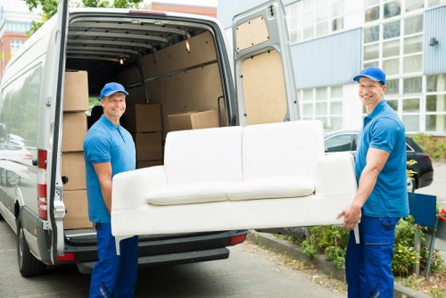 Removal truck hire vehicle suited for North Sheen residential moves