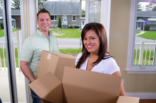Careful packing and loading support for removals in North Sheen