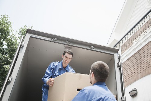 Residential packing support for flats and houses in North Sheen